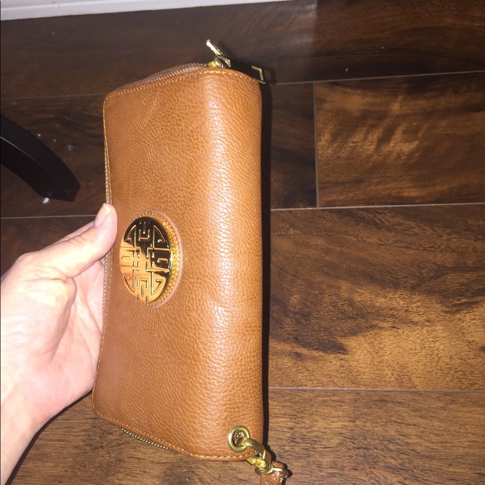 Wallet ⭐️ ⭐️ ⭐️ - Picture 2 of 4